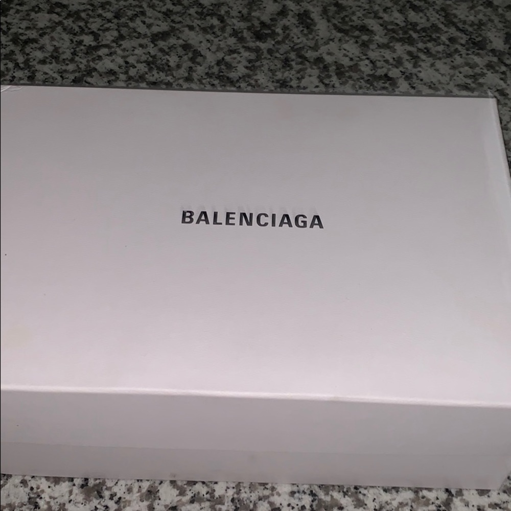 Men’s size 11 Balenciaga sneakers